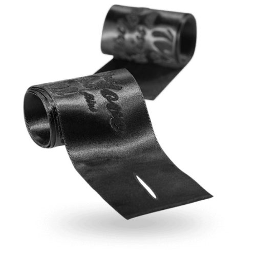 BIJOUX - LES PETITS BONBONS ÉRZÉKI SELYMES BILINCSEK