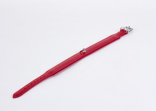 Piele lăcuită cu spate roșu din piele de miel