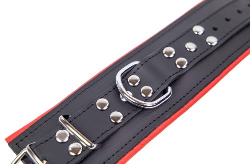 Párnázott bőr csuklókötöző – fekete-piros színben