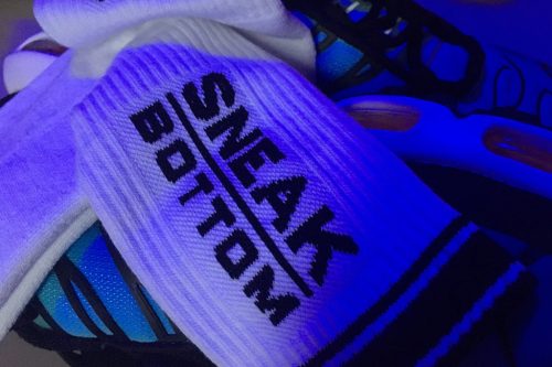 Sokken Sneak – stílusos fehér-fekete zokni