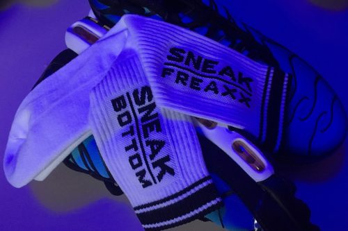 Sokken Sneak – stílusos fehér-fekete zokni