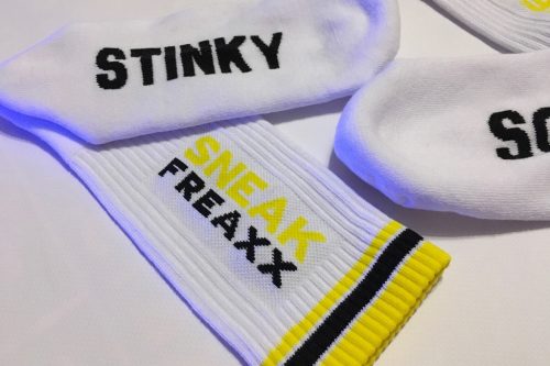 Stinky Soxx – fehér-sárga prémium zokni