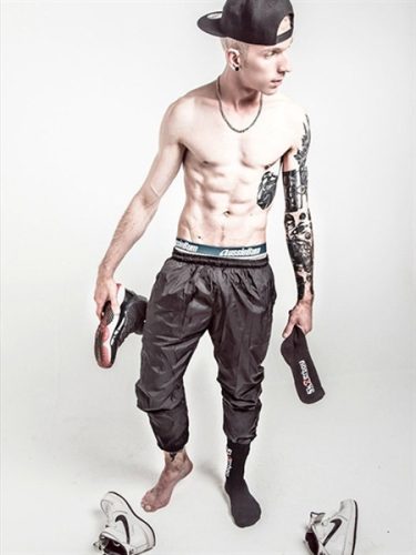 Sk8erboy – prémium fekete crew zokni